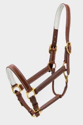 Handgemaakte halster van Havana plantaardig gelooid leer met witte gewatteerde leren nappa voering en handstiksels.